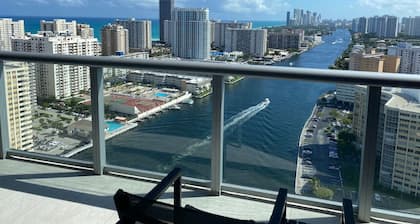 1B/1B Amazing Views and Beach