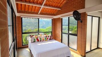 Panorama-dobbeltværelse - 1 soveværelse - adgang til pool - bjergudsigt | Gratis Wi-Fi, sengetøj