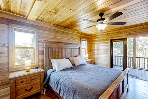 2 slaapkamers, een strijkplank/strijkijzer, wifi, beddengoed