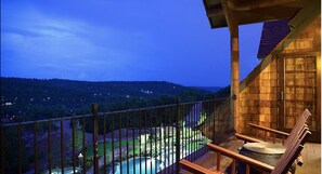 Property grounds - 2 bedroom 2 bath concierge Villa at big cedar lodge perfect for the adventurer  (Ridgedale)