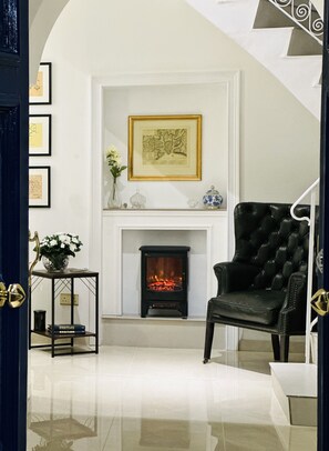 客房, 1 間臥室, 露台, 城市景觀 | 起居區