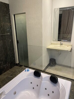 Premium Room | Free WiFi, bed sheets - POUSADA CHARLOTTE 2 (Tiradentes)