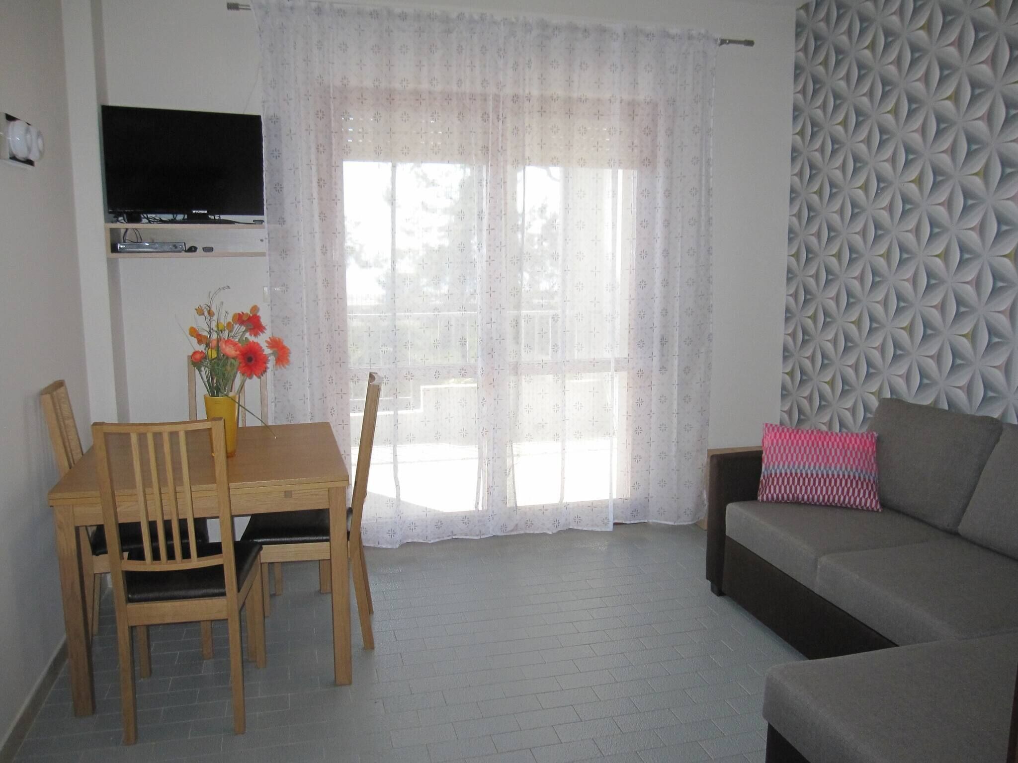 Appartement, 2 chambres, balcon, vue sur le jardin | Aire de séjour