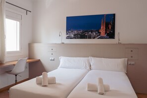 2 makuuhuonetta, silitysrauta/-lauta, ilmainen Wi-Fi, vuodevaatteet