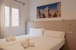 2 quartos, ferros/tábuas de passar roupa, Wi-Fi de cortesia