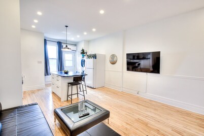 Montreal Classic Style 2br Apt
