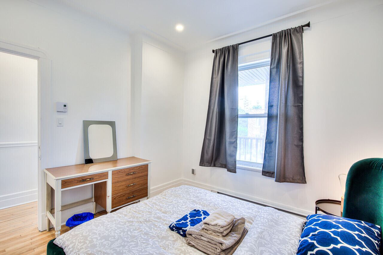 1 chambre, bureau, fer et planche à repasser, Wi-Fi gratuit