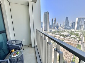 Terrace/patio - Luxurious 2B in Downtown Views With Dubai Mall Access (Dubai)