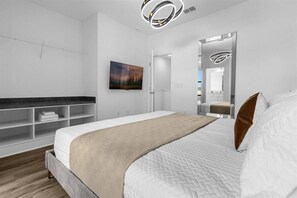 10 bedrooms, iron/ironing board, travel cot, WiFi