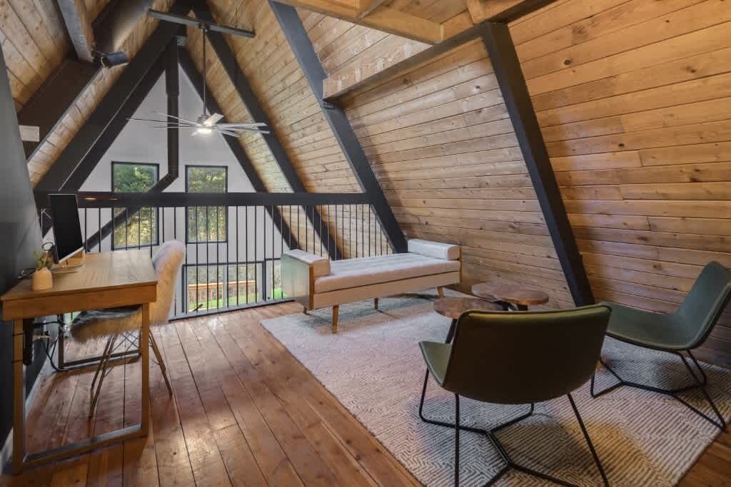 Camp Smores- Modern A-frame With Pool - 카유가 호
