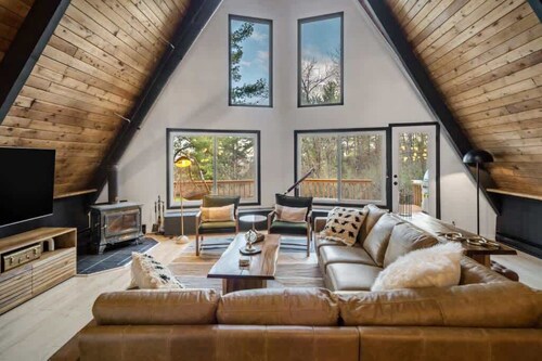 Camp S’mores- Modern A-Frame with Pool