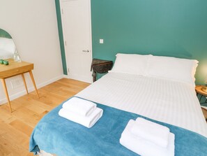 2 bedrooms, individually decorated, individually furnished, free WiFi