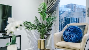 Unclassified image, 2 of 41, button - Impeccable 2-bed Apartment in Salford (Salford)