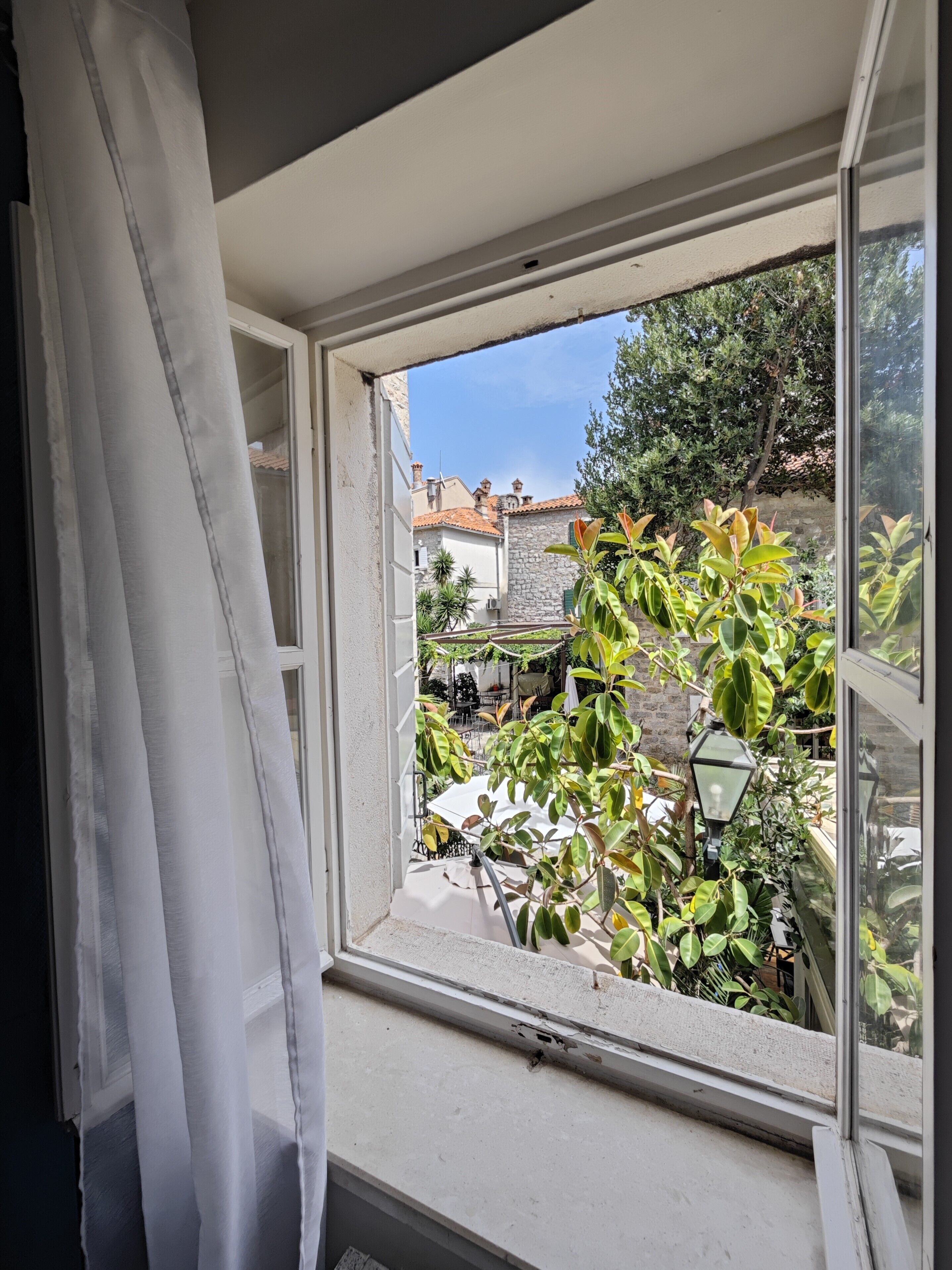 Photo - Beatrix Suites