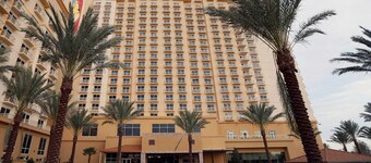 Sweet Life Family Haven by the Pondside  -  WCN232