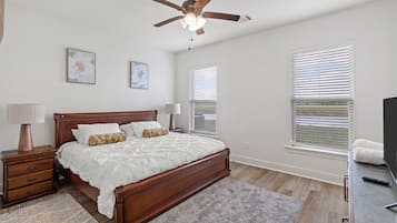 4 habitaciones, tabla de planchar con plancha y cuna de viaje