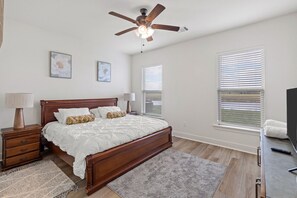 4 bedrooms, iron/ironing board, travel cot, free WiFi