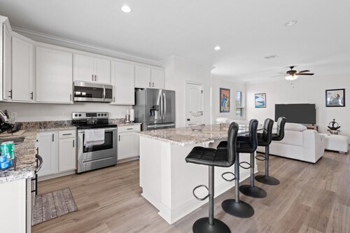 Sweet Life Family Haven by the Pondside  -  WCN232