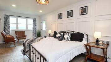 4 dormitoris, escriptori i planxa i posts de planxar