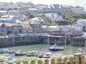 Marina - Crab Pot Cottage (Helston)