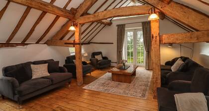 1 White House Cottages