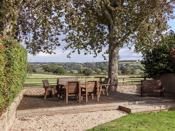 Cottage | Outdoor dining