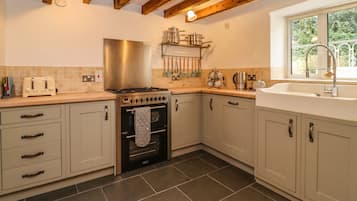 Fridge, dishwasher, electric kettle, toaster
