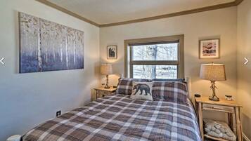 1 soverom, strykejern/-brett, wi-fi (inkludert) og sengetøy