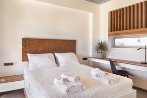 3 bedrooms, desk, iron/ironing board, travel cot - Newly Built Villa in South Rethymno w/Private Pool and BBQ (Mariou)