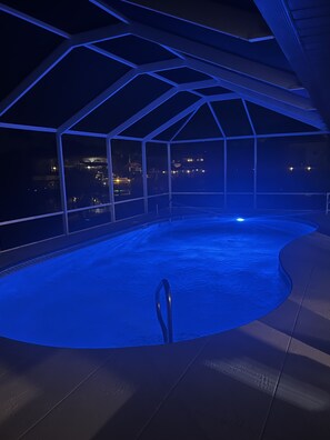 Outdoor pool, a heated pool - Newly Renovated 3 Bed Waterfront Pool Villa near Cape Harbour Marina (Cape Coral)