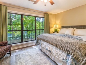 4 slaapkamers, een strijkplank/strijkijzer, gratis wifi