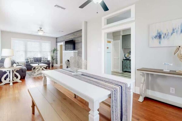 Smart TV, fireplace, offices