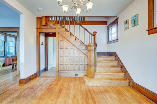 Historic Mountain Retreat: Breathtaking views, pet friendly, family friendly.