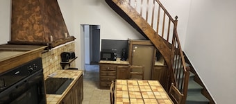 Le Clos gîte, a pleasant place to live just 3 minutes from the heart of Saint-Émilion.