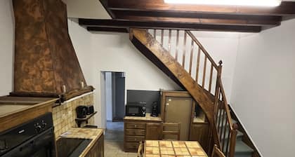 Le Clos gîte, a pleasant place to live just 3 minutes from the heart of Saint-Émilion.