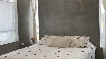 4 chambres, bureau, Wi-Fi gratuit, draps fournis