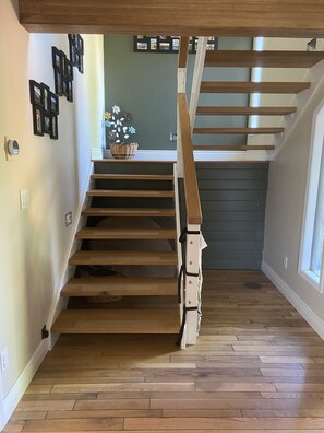 Interior - Scenic retreat in west Sedona. Close to hiking trails. None smoking (Sedona)