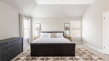 5 bedrooms, in-room safe, desk, iron/ironing board