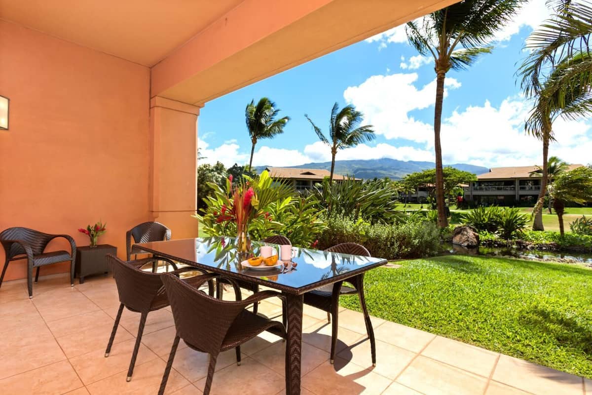 Condo (2 Bedrooms) | Front of property