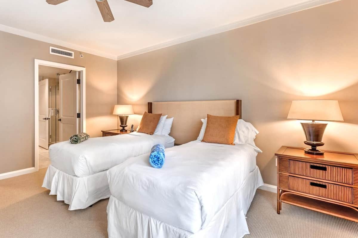 วิลล่า, 2 ห้องนอน (Oceanfront, Sleeps 6 (HKK-513)) | 2 ห้องนอน, เตารีด/โต๊ะรีดผ้า, ผ้าปูที่นอน