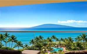 Condo (3 Bedrooms) | Front of property