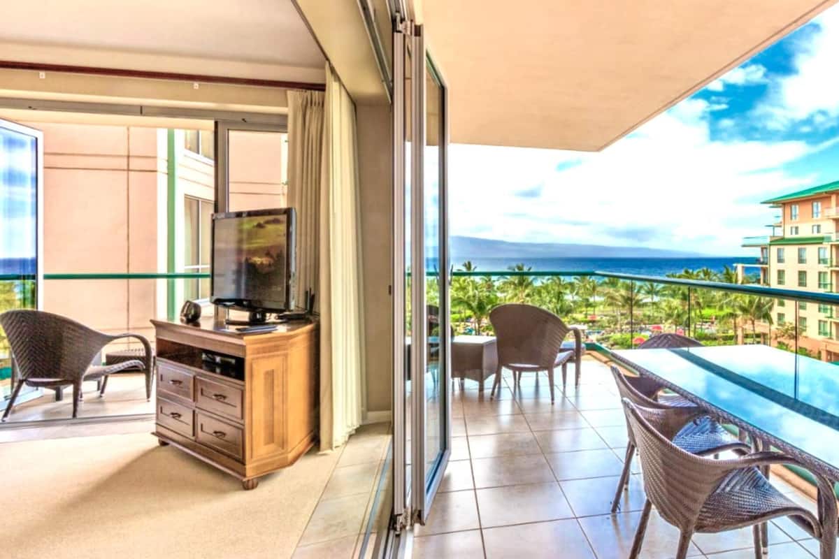 Condo (2 Bedrooms) | Front of property