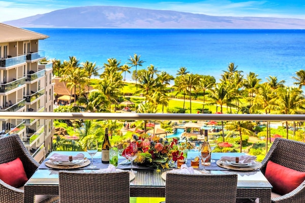 Condo (3 Bedrooms HKK-825) | Terrace/patio