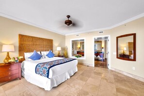 Condo (3 Bedrooms HKK-1029)