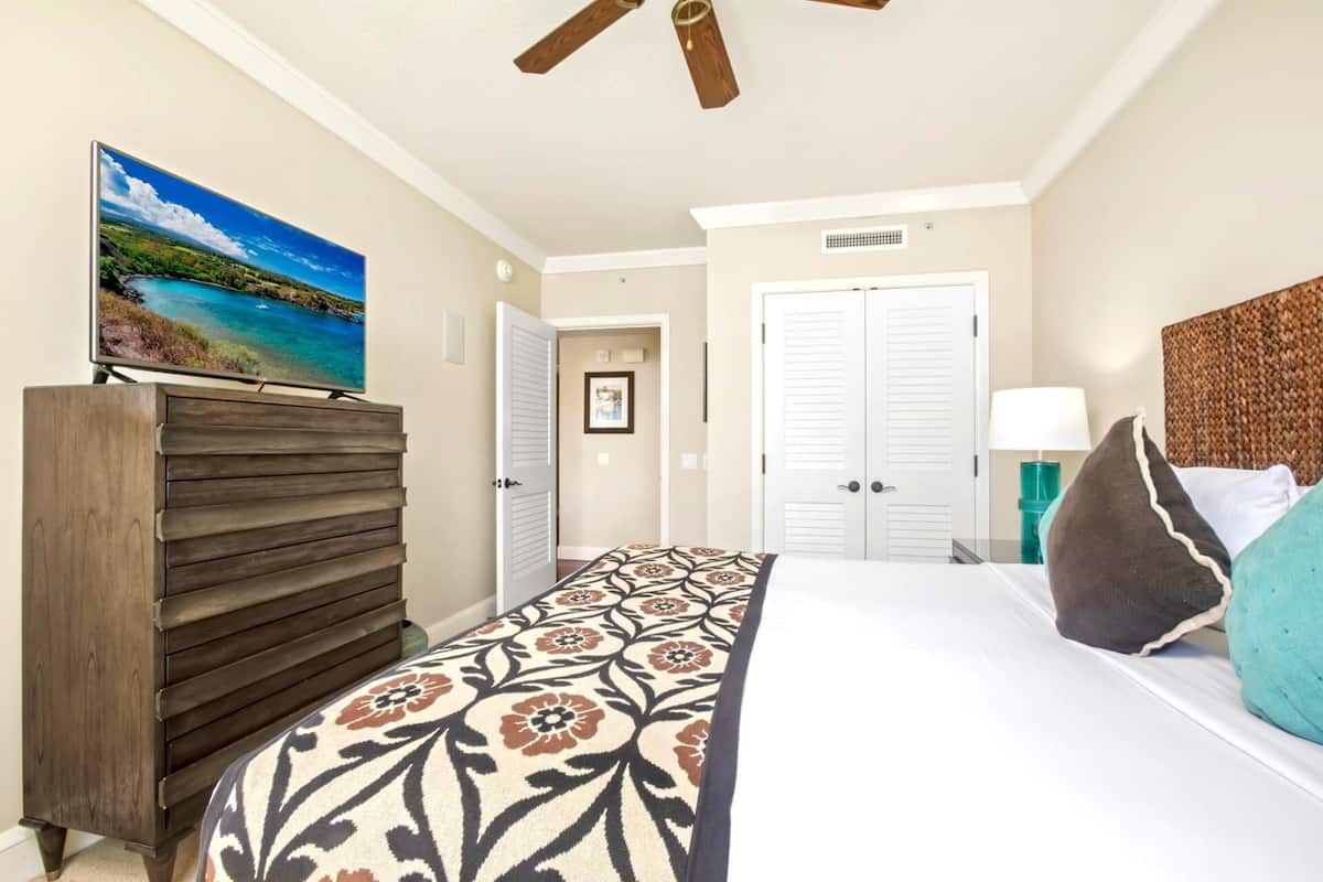วิลล่า, 3 ห้องนอน (Ocean View, Sleeps 8 (HKK-449)) | 2 ห้องนอน, เตารีด/โต๊ะรีดผ้า, ผ้าปูที่นอน