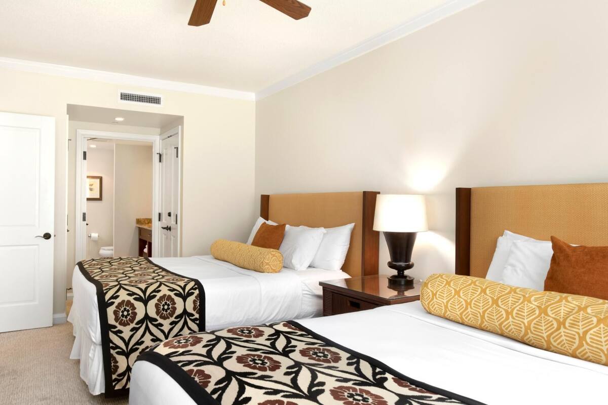 วิลล่า, 2 ห้องนอน (Oceanfront, Sleeps 8 (HKK-343)) | 2 ห้องนอน, เตารีด/โต๊ะ  รีดผ้า, ผ้าปูที่นอน