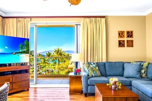 公寓式客房 (2 Bedrooms HKK-439) | 客厅 | 电视