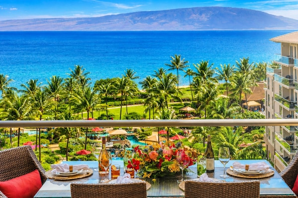 Villa, 3 Bedrooms (Oceanfront, Sleeps 8 (HKK-829)) | Balcony