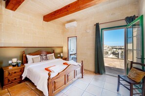 5 soverom, strykejern/-brett, wi-fi (inkludert) og sengetøy