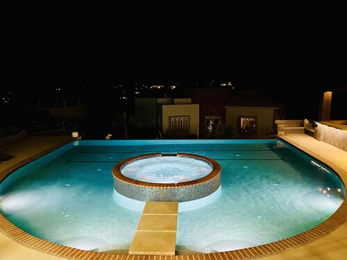 Casa Anya a New Modern 2 Bedroom Casita with Pool